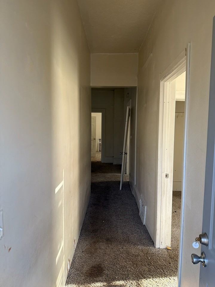 1022 W Adrian G Hinton Ave - Photo 6 of 18