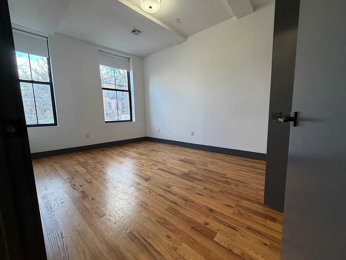 568 Communipaw Ave #104 - Photo 4 of 14