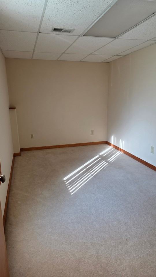 3250 Governors Ct - Photo 3 of 10