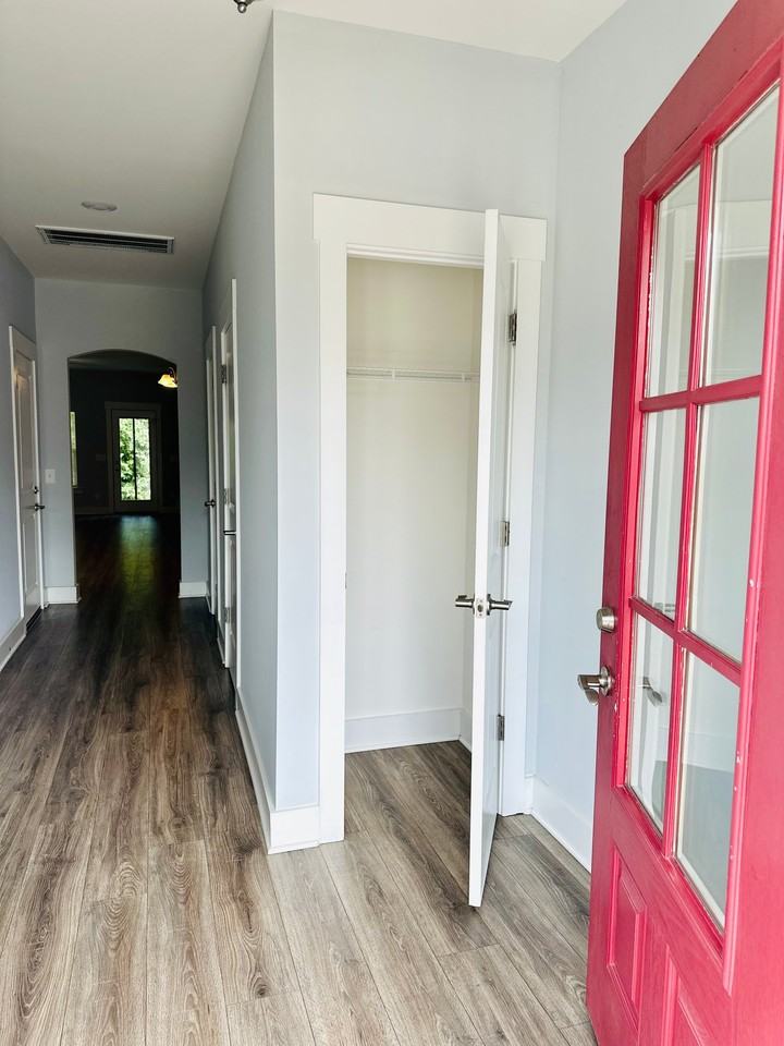 6036 Gracious Dr - Photo 2 of 18