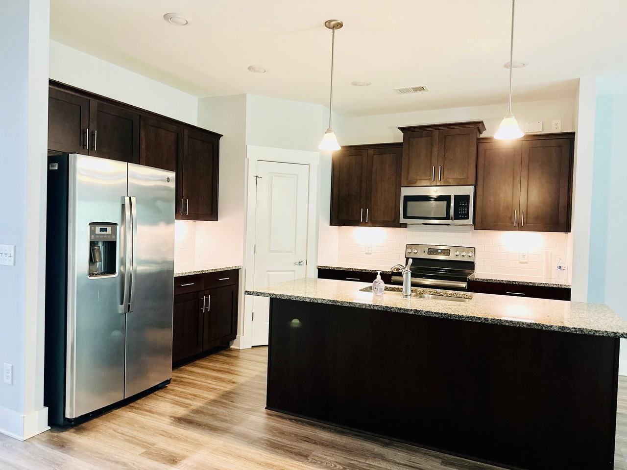 6036 Gracious Dr - Photo 5 of 18