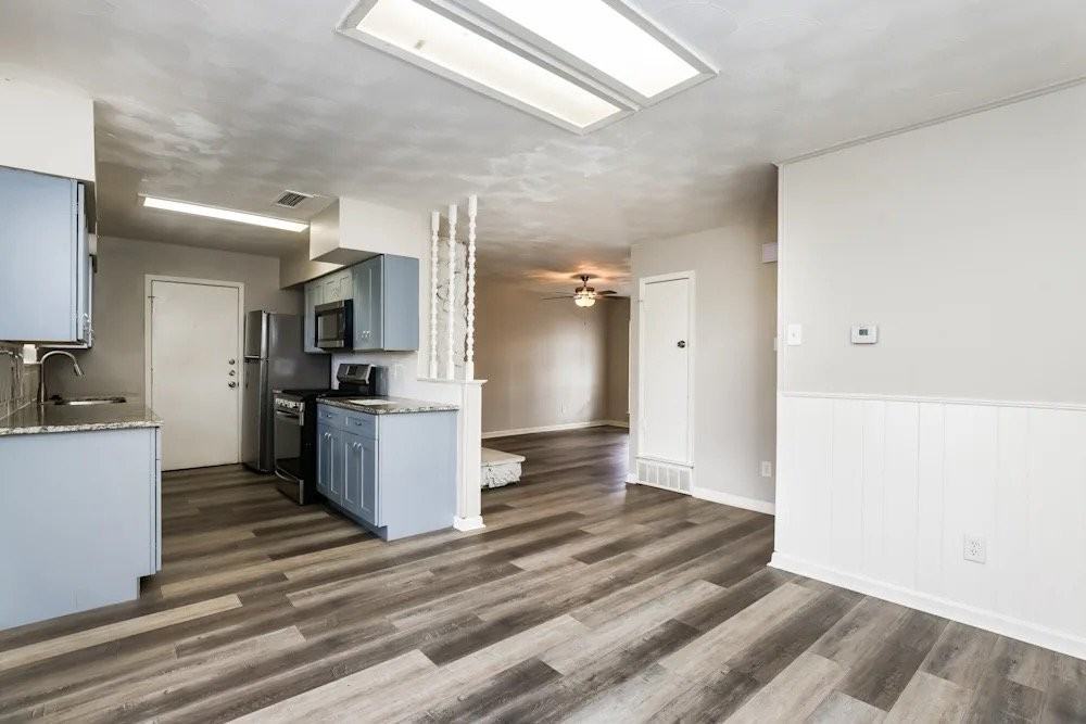 2300 Narobi Pl - Photo 3 of 9