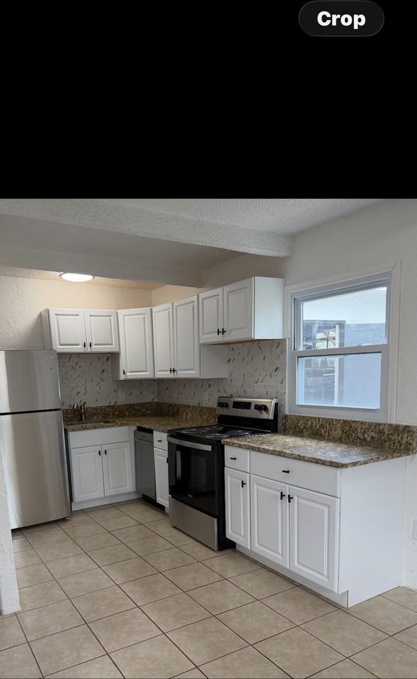 1818 Richards St #B - Photo 5 of 11