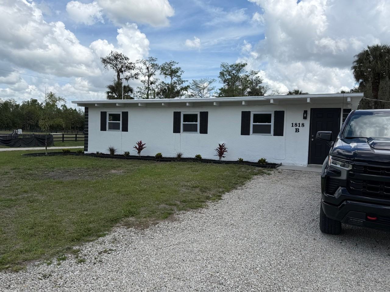 1818 Richards St #B - Photo 7 of 11