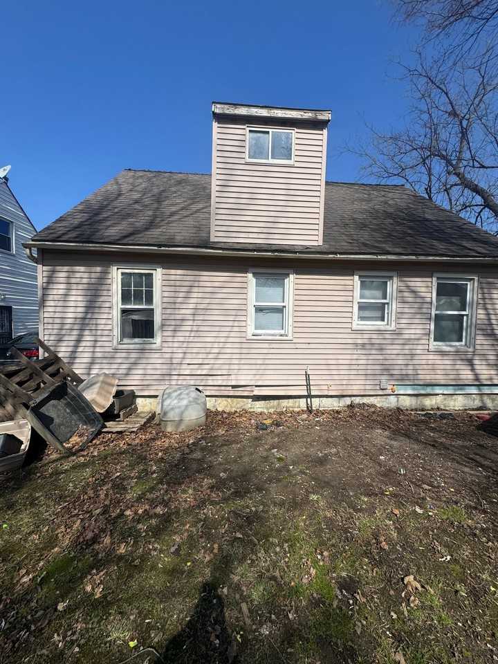 711 W Dewey St - Photo 5 of 19