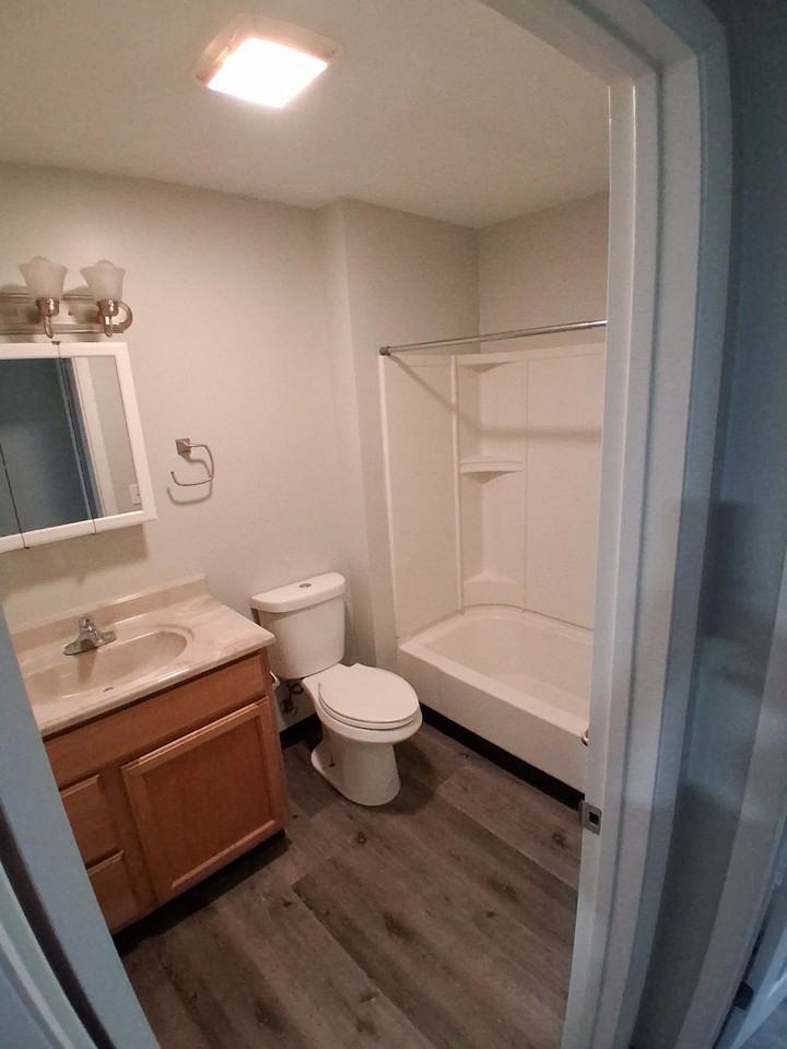 204 Grand Ave #15 - Photo 3 of 10