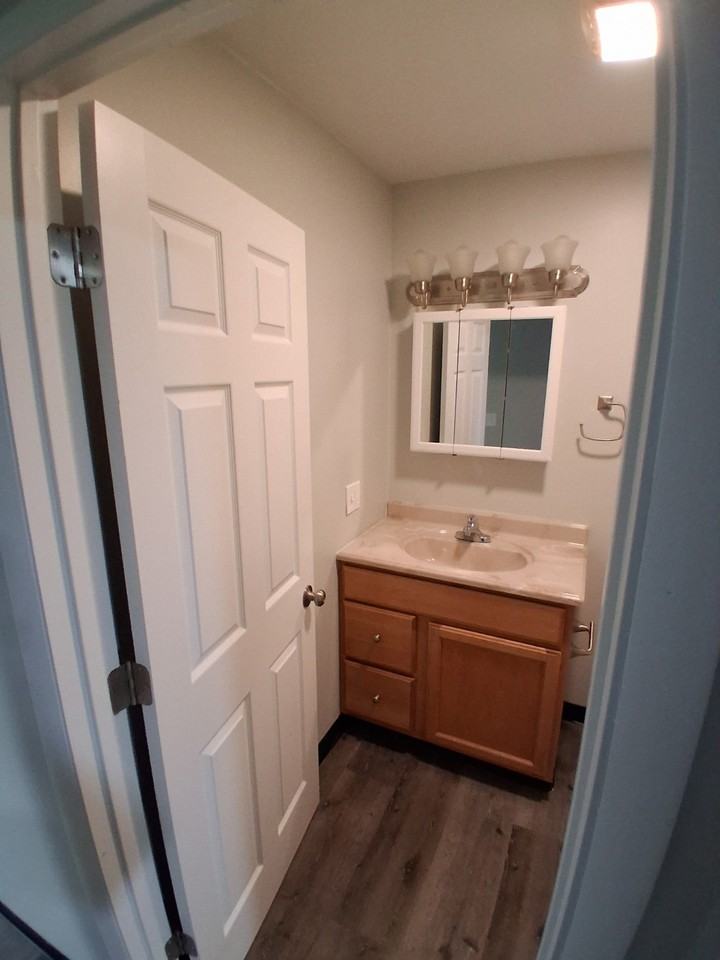 204 Grand Ave #15 - Photo 4 of 10