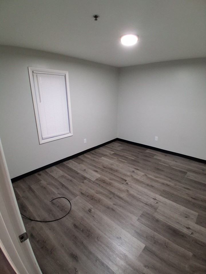 204 Grand Ave #15 - Photo 6 of 10