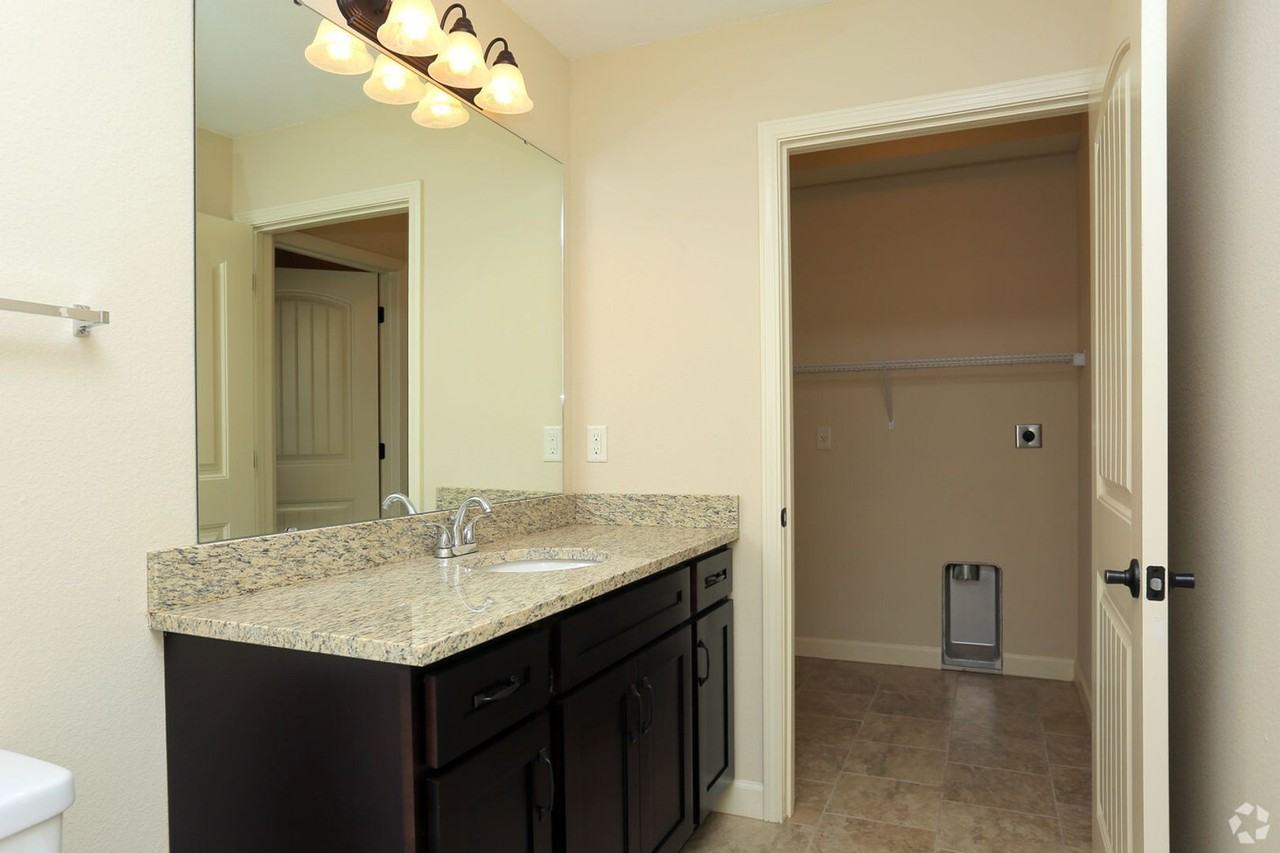 Anderson House Apartments - Photo 6 of 26