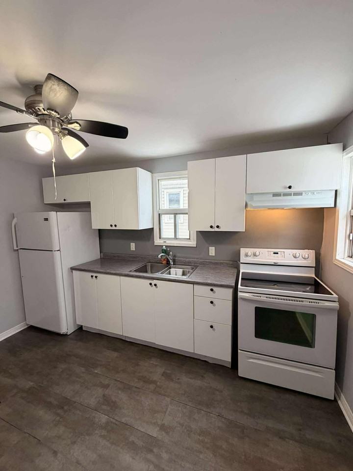 139 Vine Street #2 - Photo 2 of 9