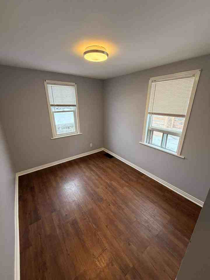 139 Vine Street #2 - Photo 6 of 9