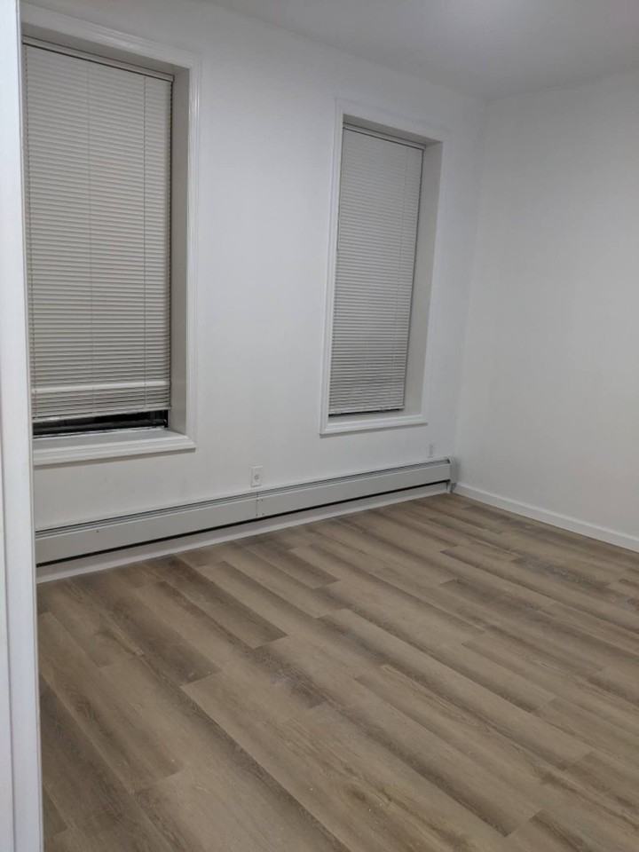 2361 E 24th St #2 - Photo 5 of 9