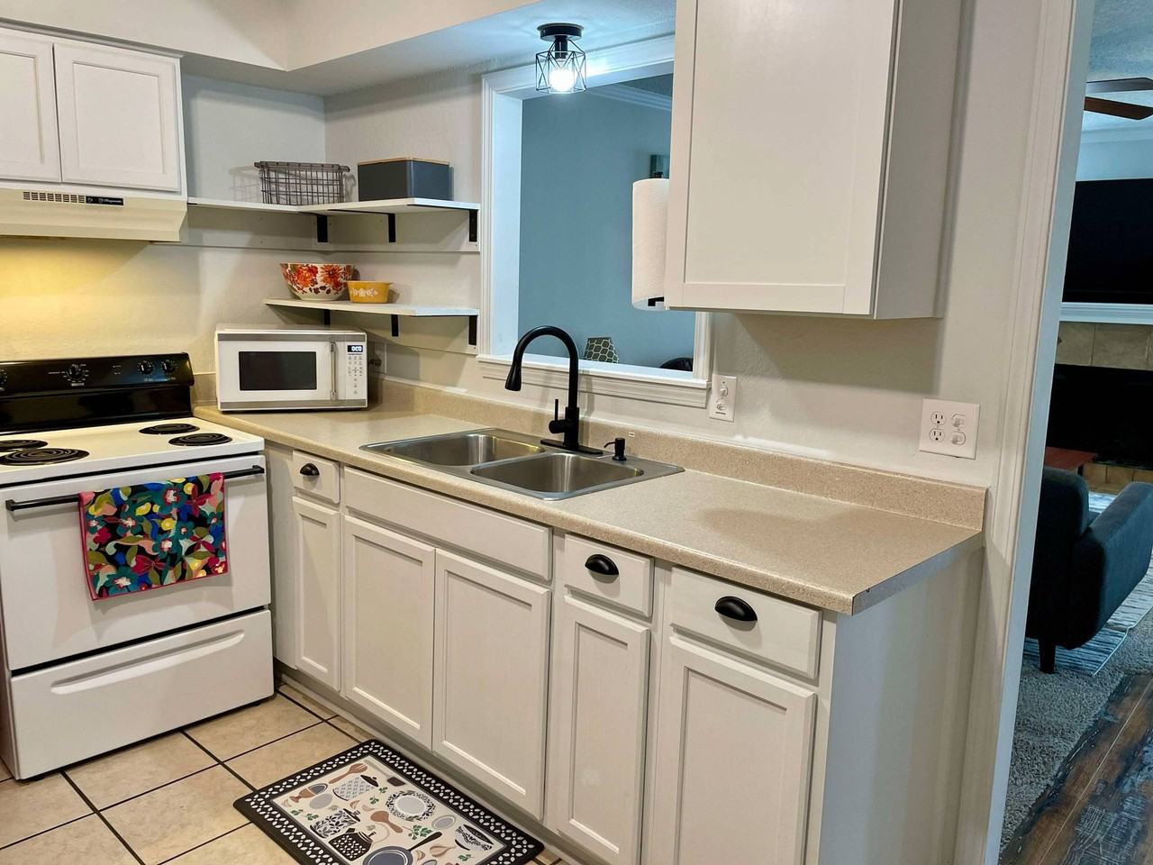 1031 N Redbud Ave #NA - Photo 7 of 15