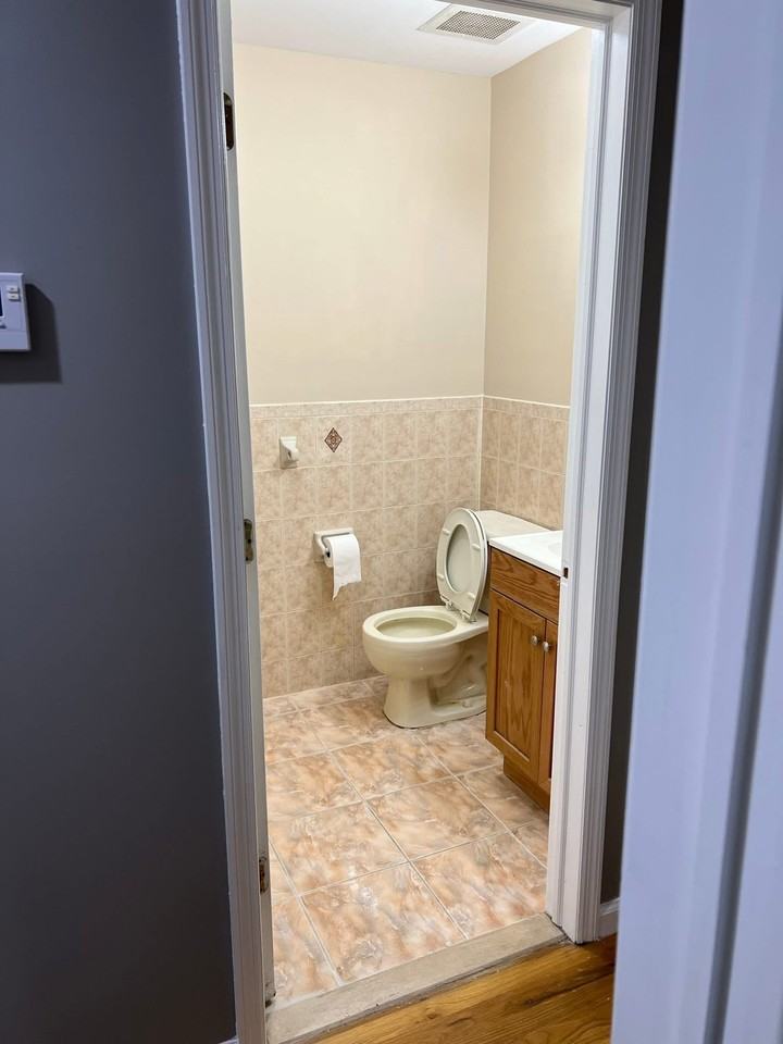 177 Roosevelt Ave #1stFL - Photo 3 of 15