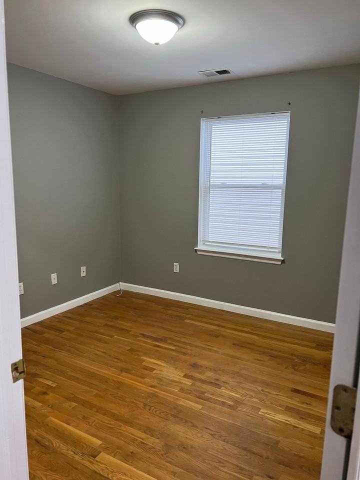 177 Roosevelt Ave #1stFL - Photo 4 of 15