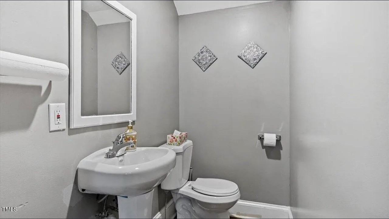 121 Hamilton St #A - Photo 6 of 14