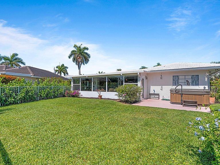 998 Sw 11th Ct #NA - Photo 3 of 15