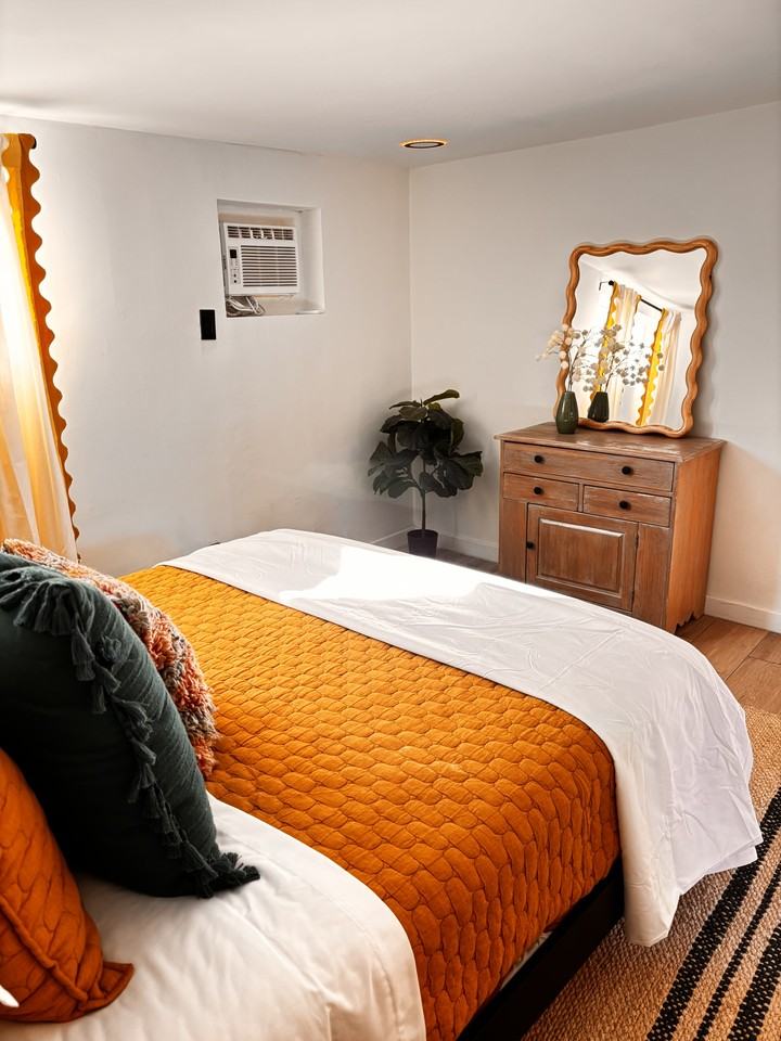 124 W Washington Ave #NA - Photo 2 of 17