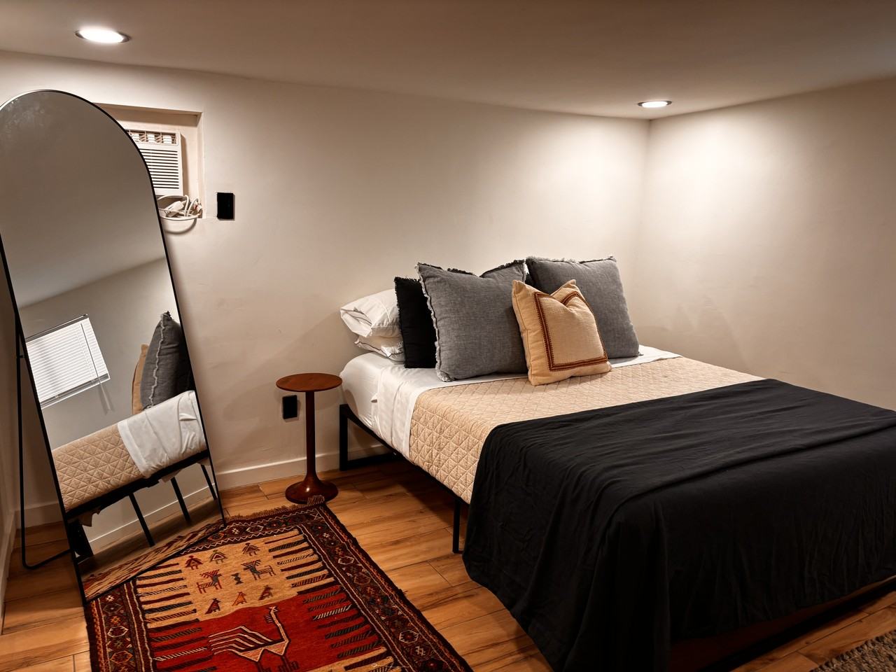 124 W Washington Ave #NA - Photo 3 of 17