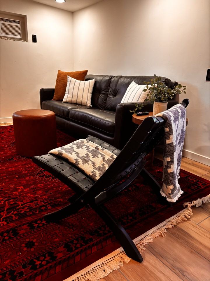 124 W Washington Ave #NA - Photo 4 of 17