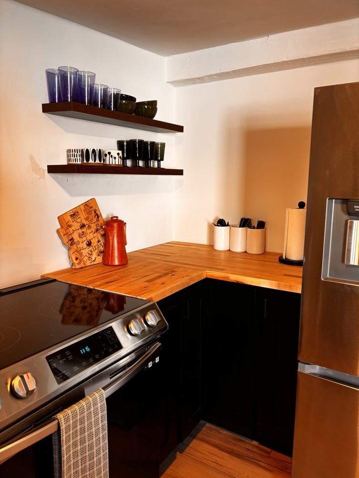 124 W Washington Ave #NA - Photo 5 of 17