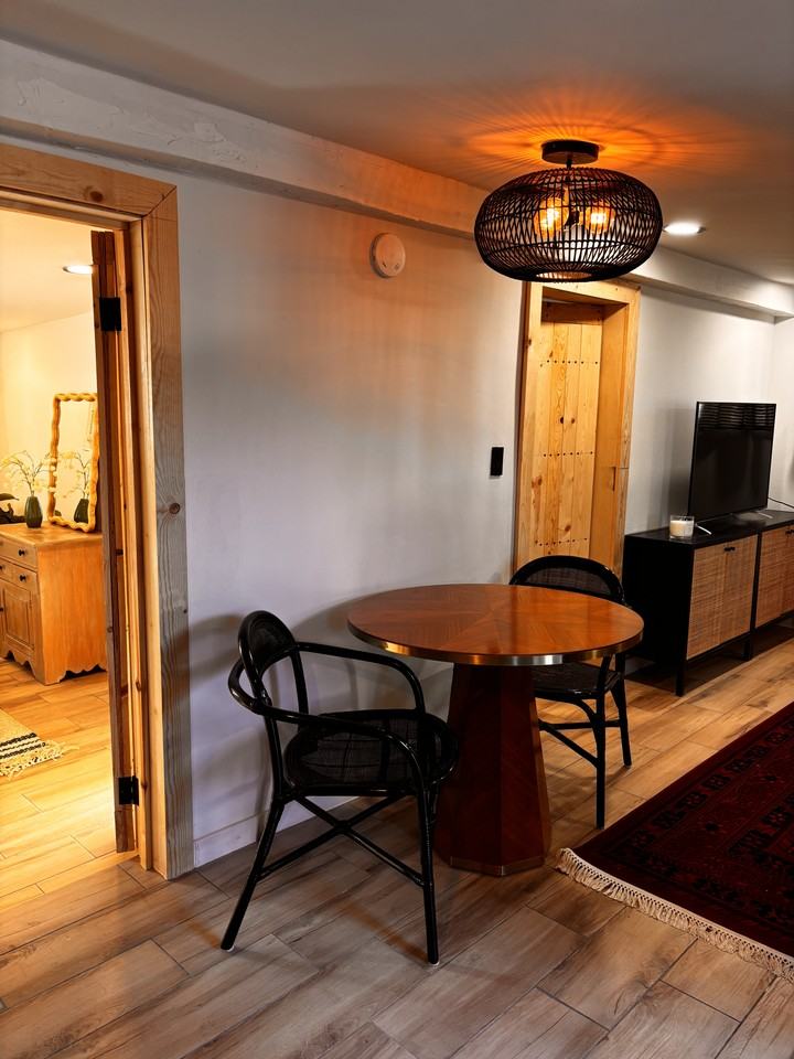 124 W Washington Ave #NA - Photo 6 of 17