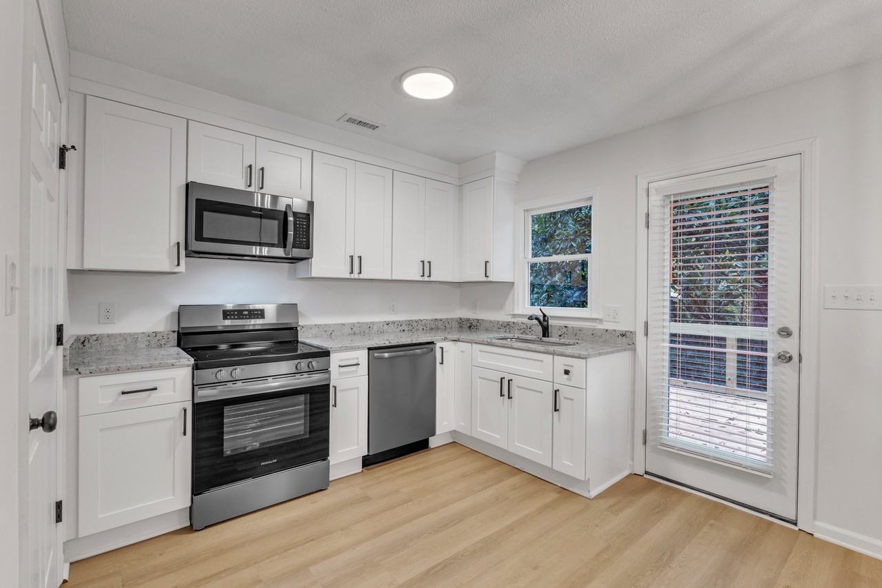 106 N Franklin St #106 - Photo 2 of 20