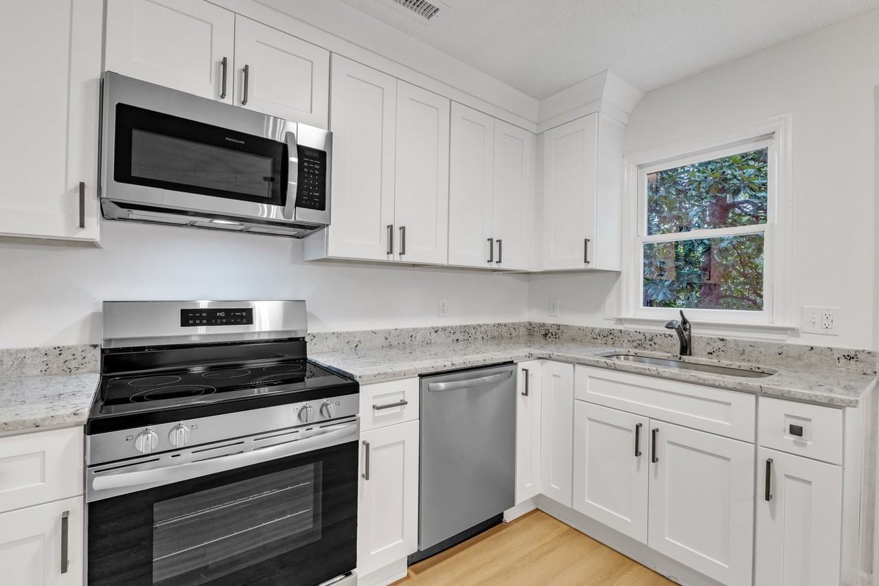 106 N Franklin St #106 - Photo 3 of 20