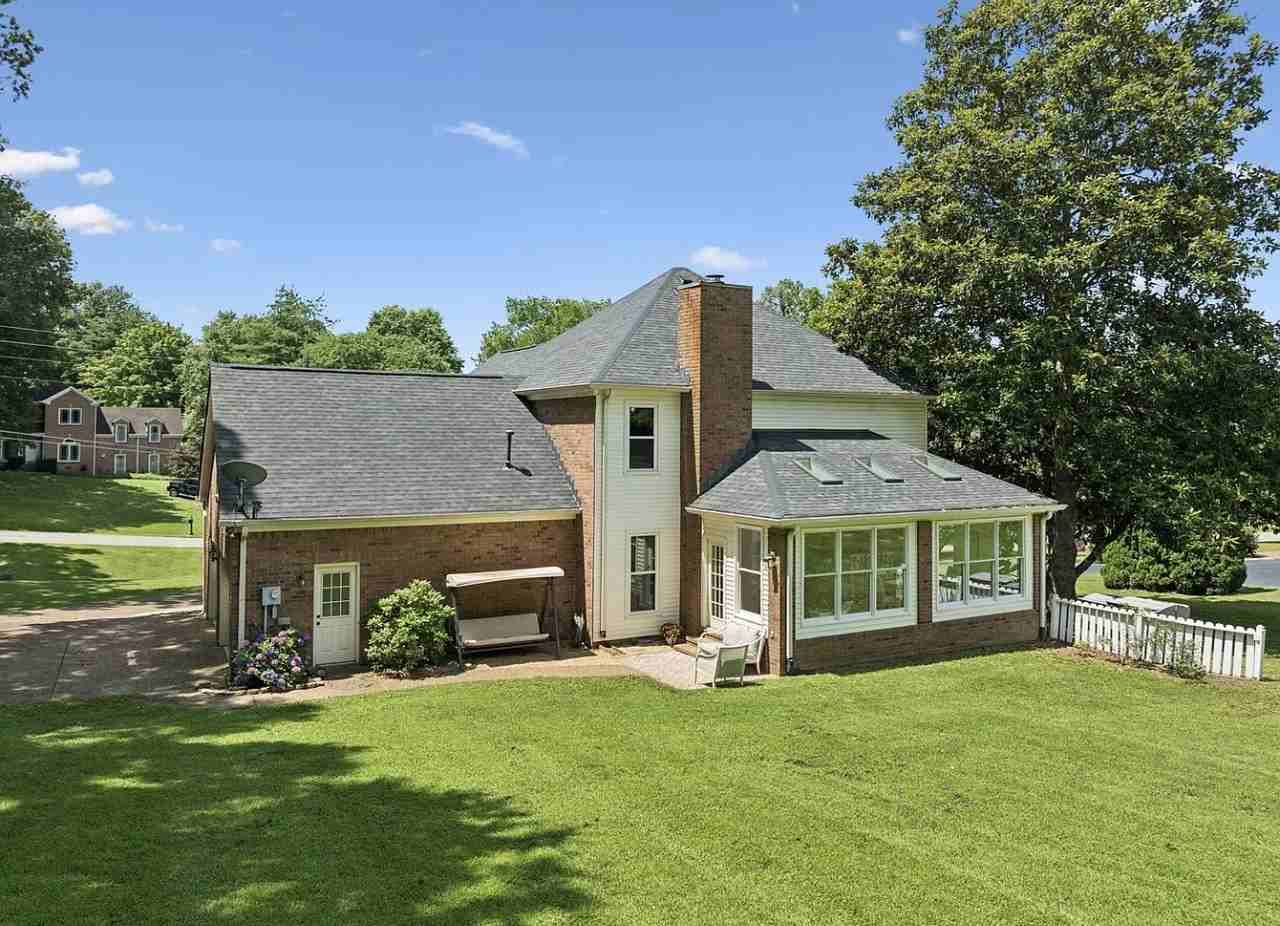 1420 Mayberry Ln #NA - Photo 2 of 19