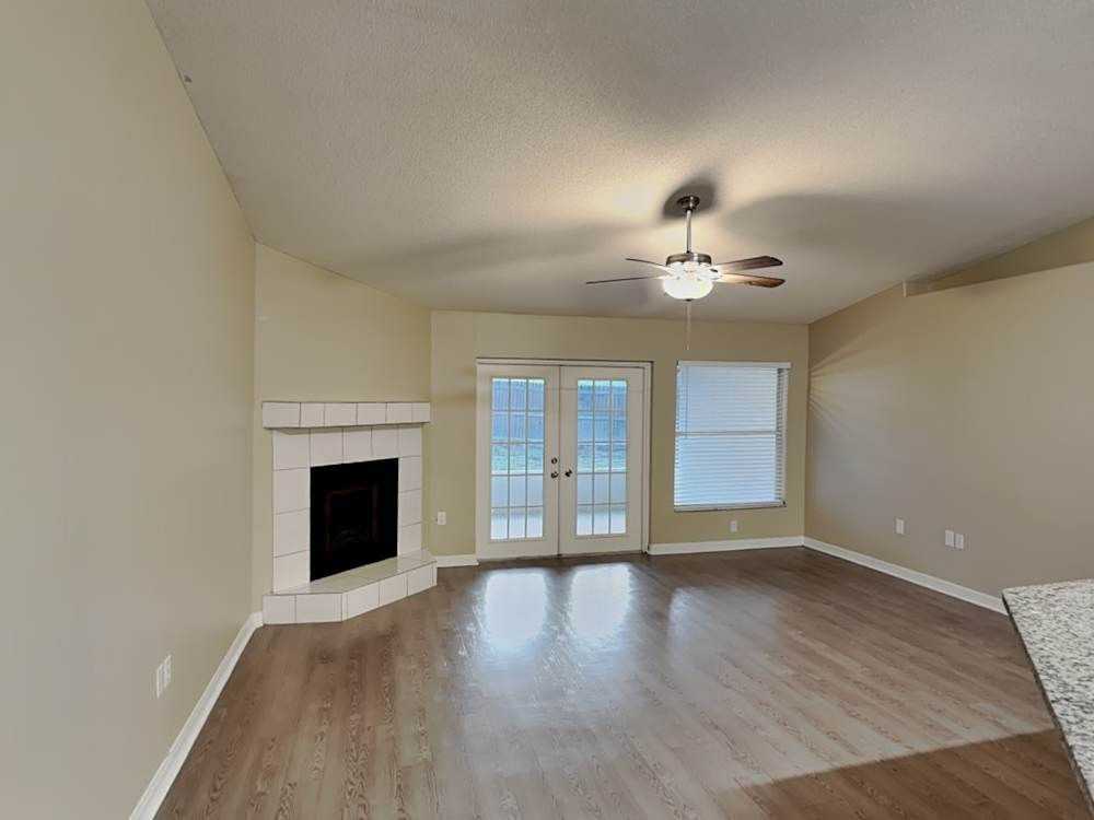 245 Heronwood Cir #NA - Photo 2 of 9