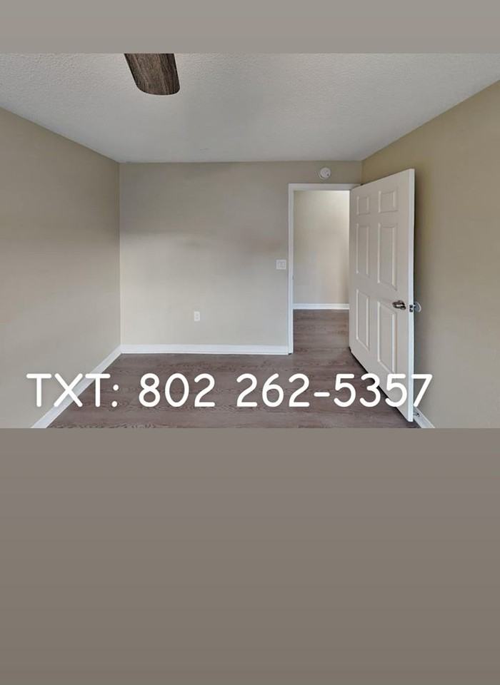 245 Heronwood Cir #NA - Photo 3 of 9