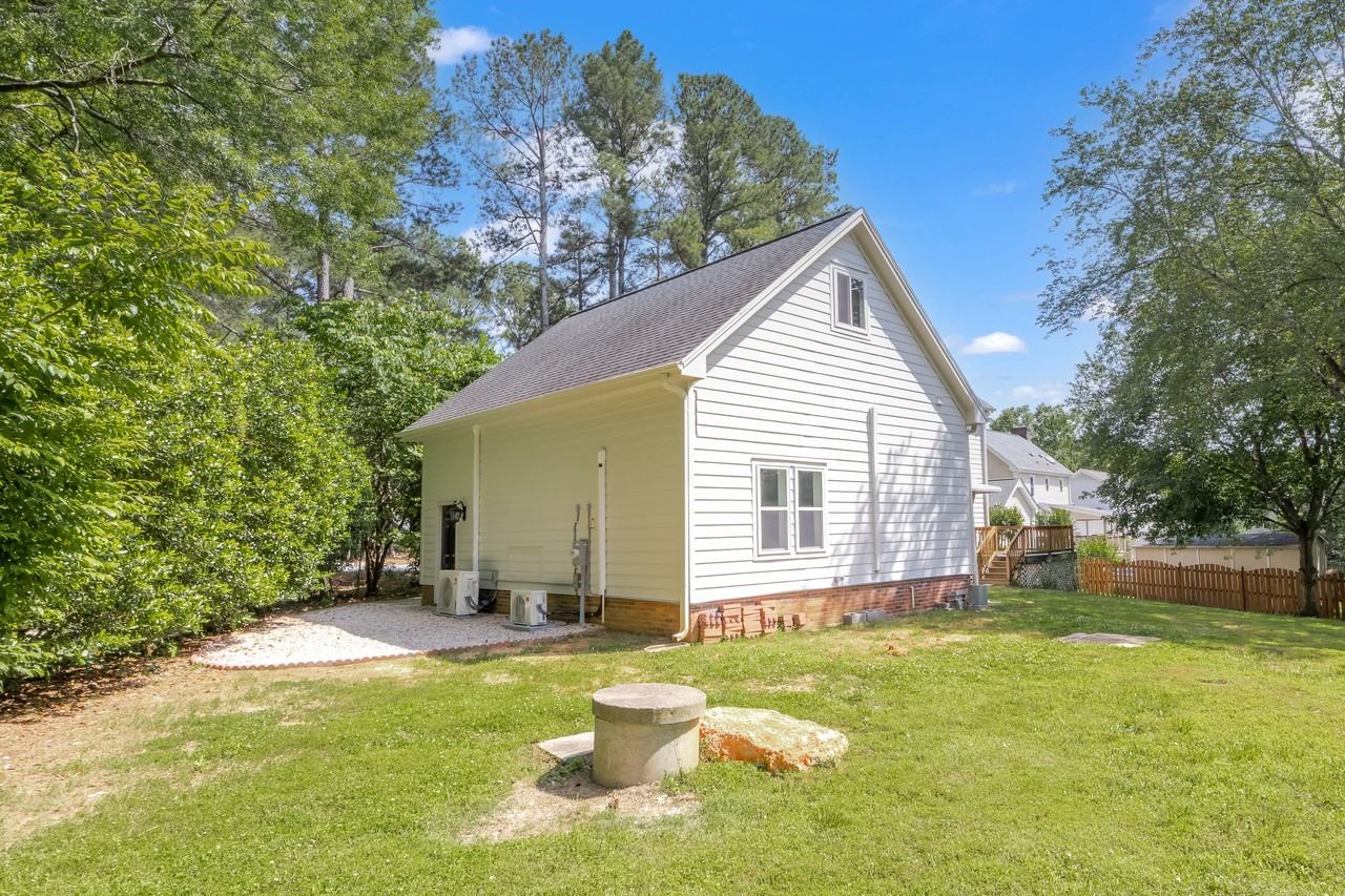 625 Elmwood Ct #NA - Photo 2 of 16