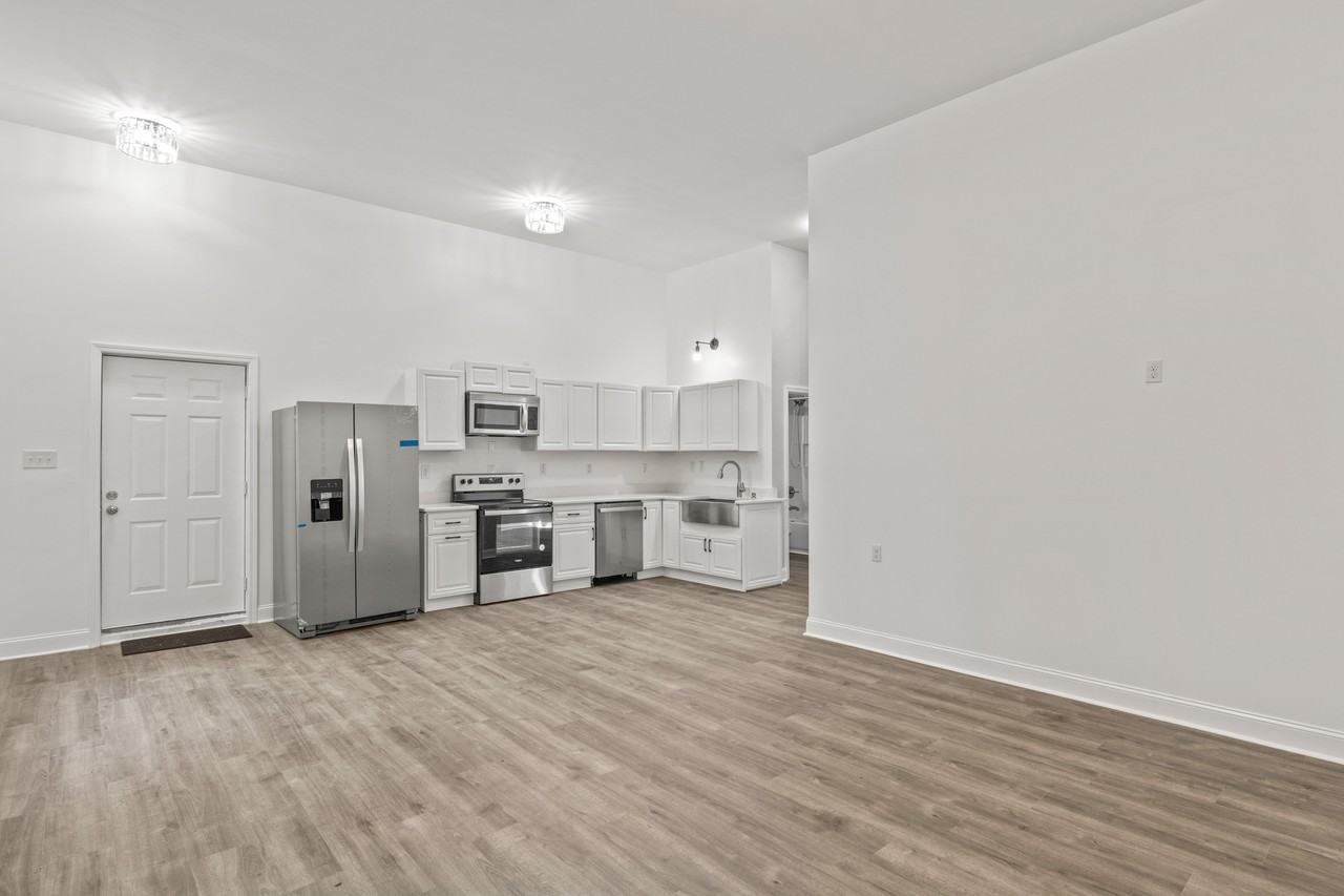 625 Elmwood Ct #NA - Photo 3 of 16