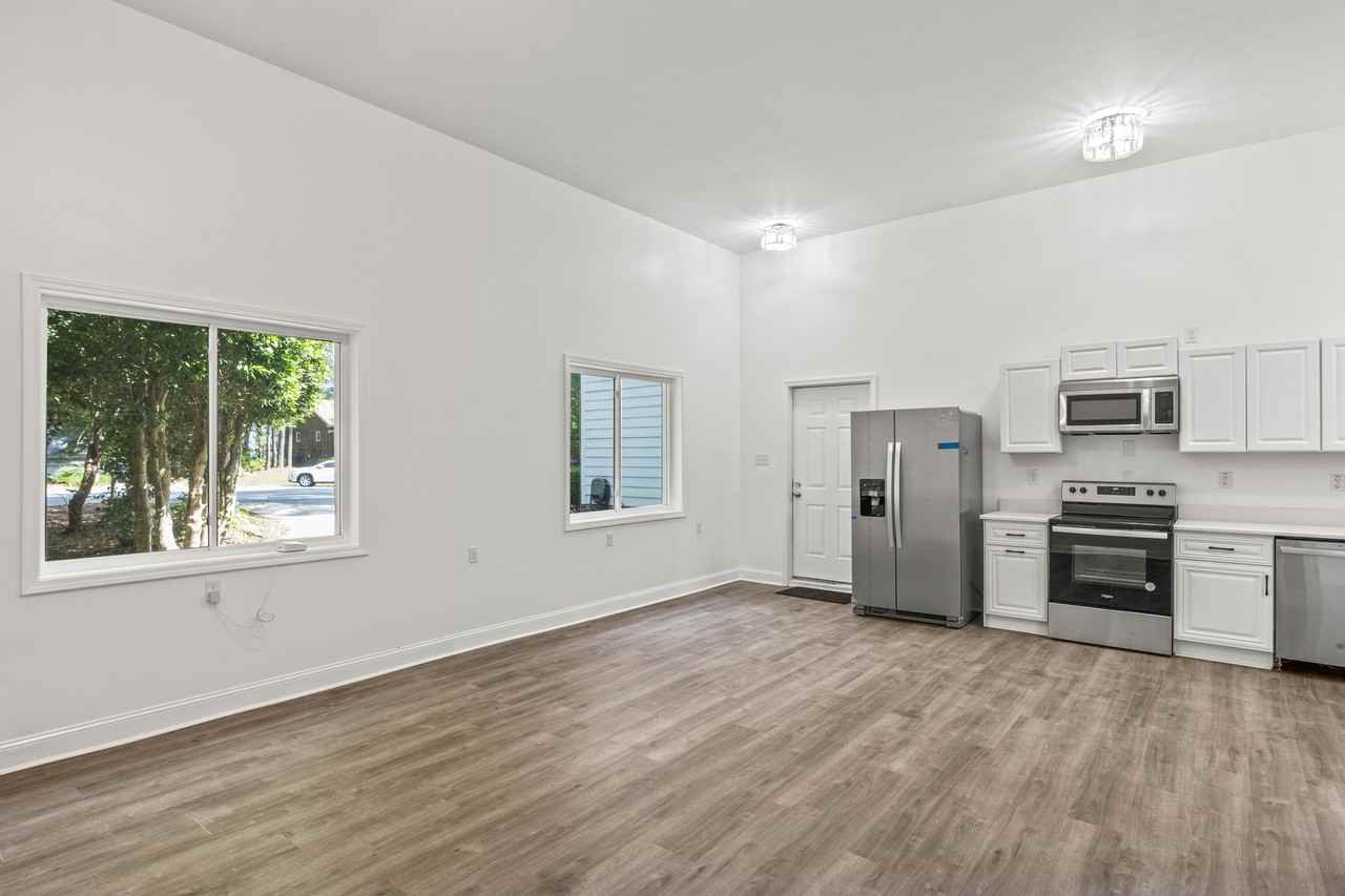 625 Elmwood Ct #NA - Photo 4 of 16