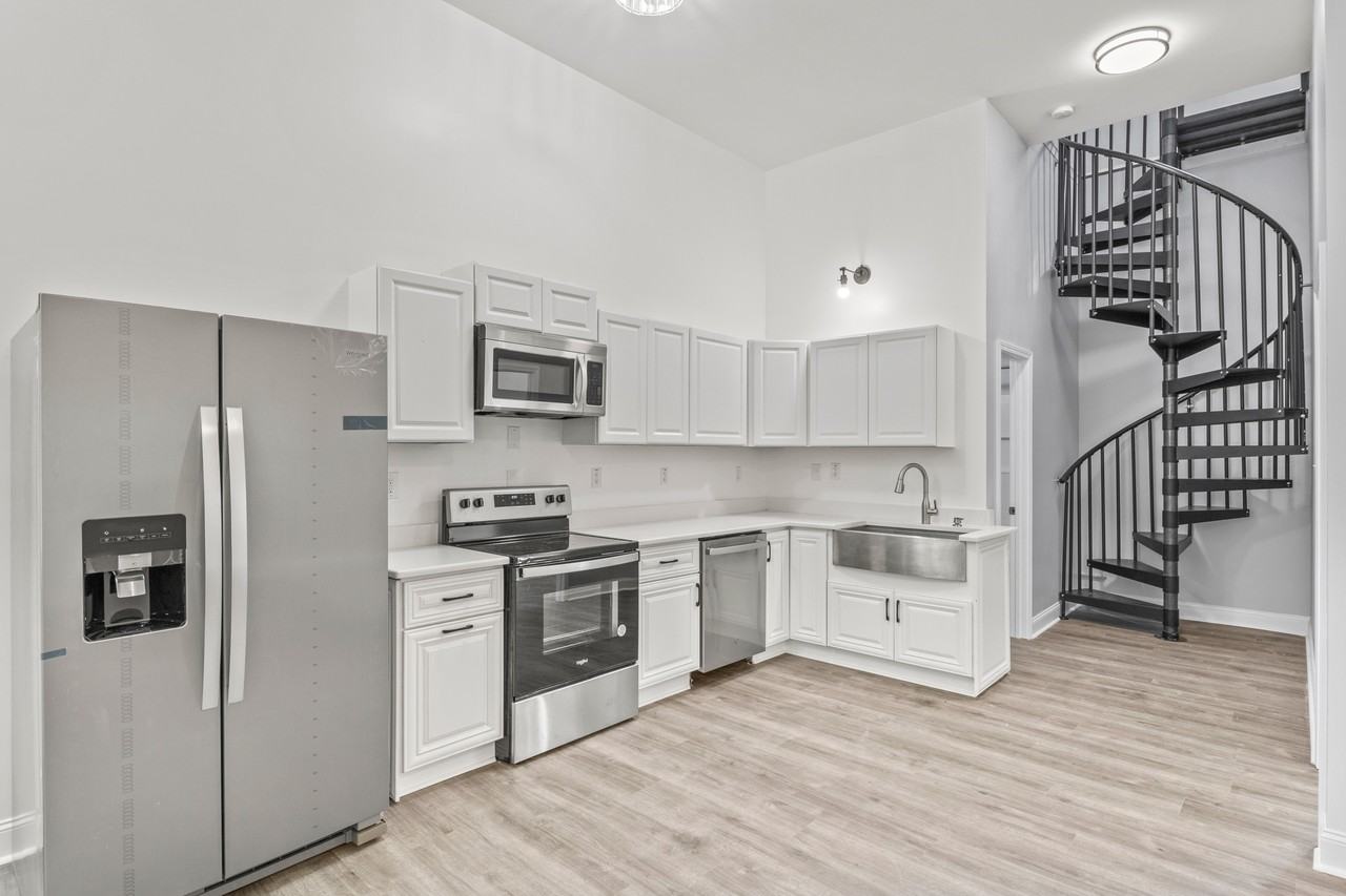 625 Elmwood Ct #NA - Photo 7 of 16