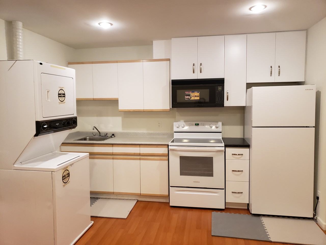 5748 Nelson Avenue - Photo 5 of 9