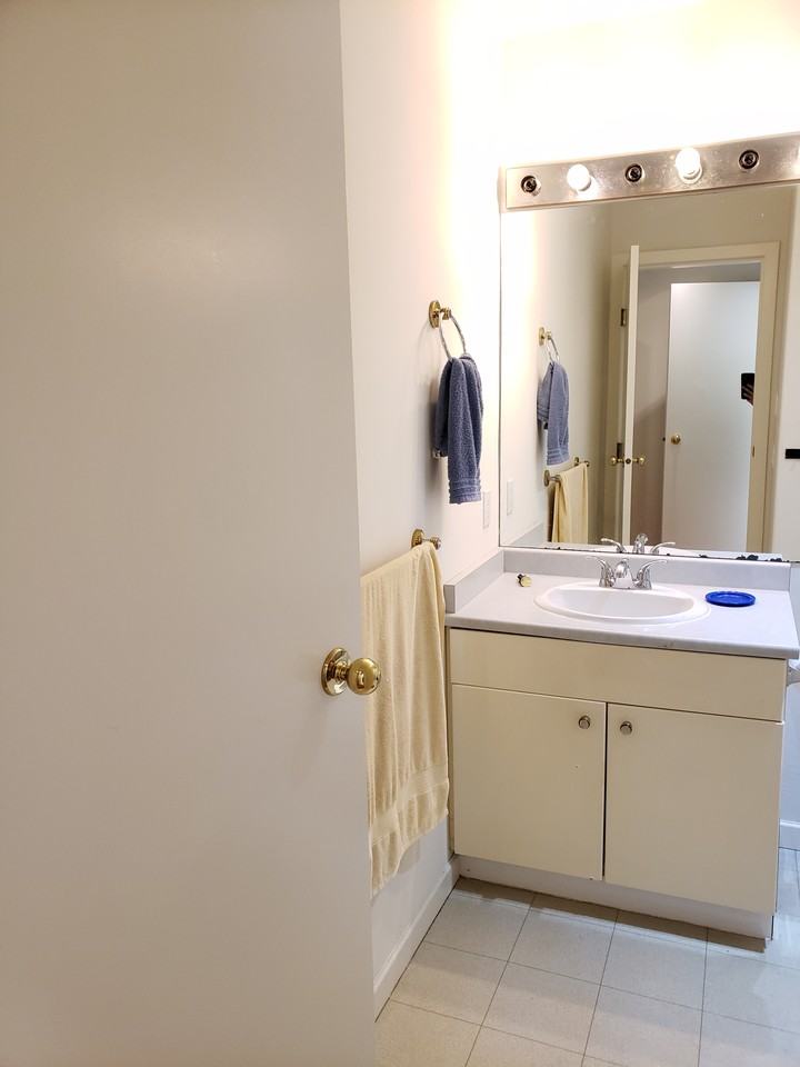 5748 Nelson Avenue - Photo 6 of 9