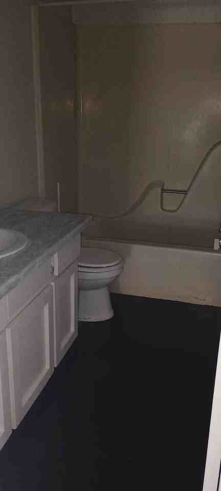 141 Clinton Ct #NA - Photo 5 of 11