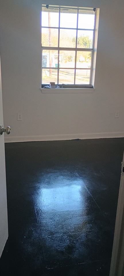 141 Clinton Ct #NA - Photo 7 of 11