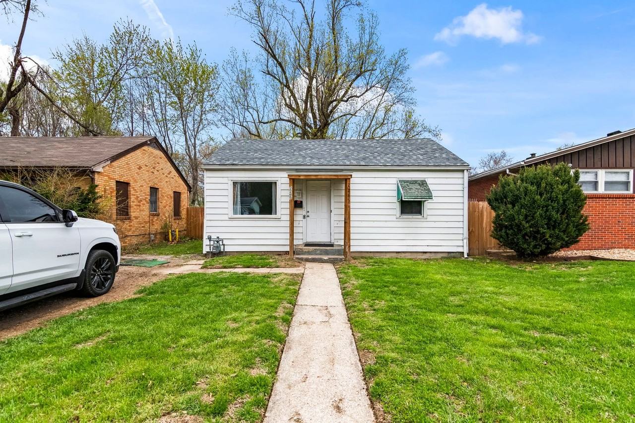 2265 E Laurel St - Photo 4 of 28