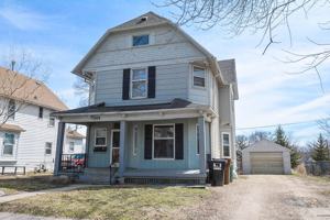 featured image of 209 S Pearl St