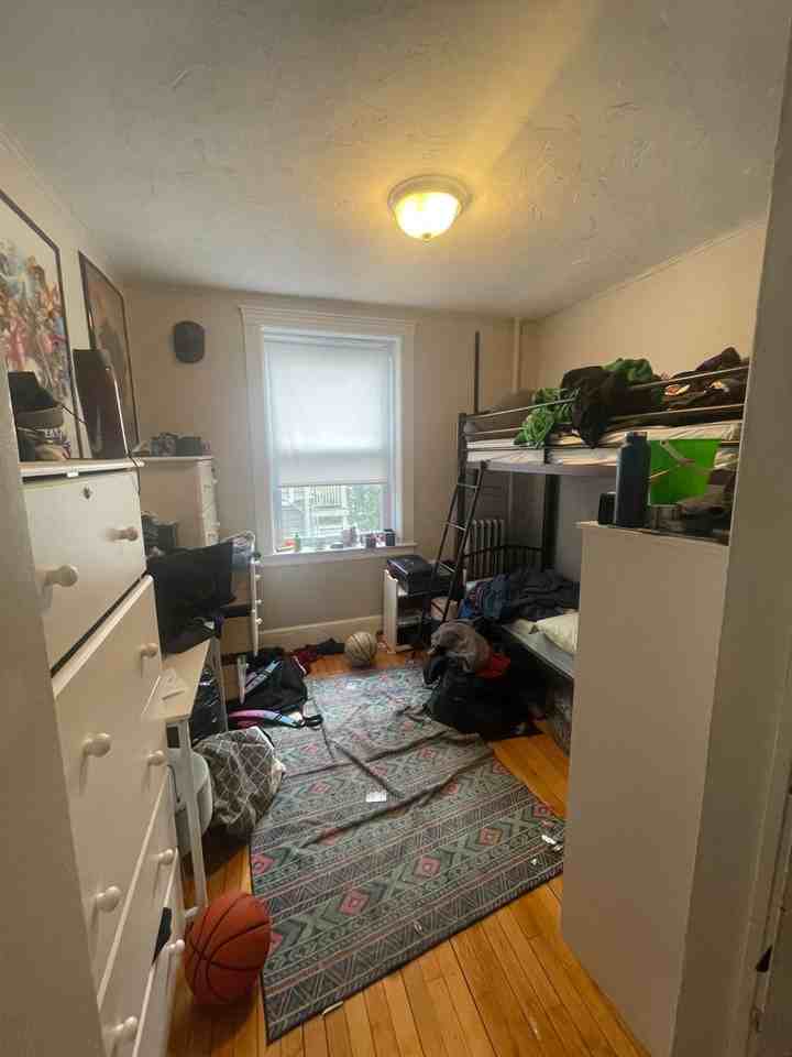 136 Davis Ave - Photo 5 of 7