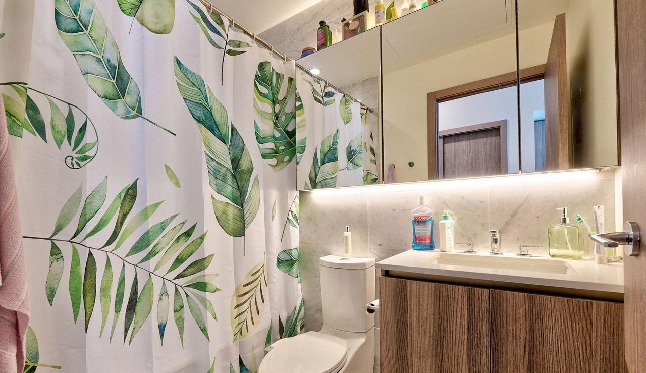 19 Bathurst Street - Photo 7 of 17