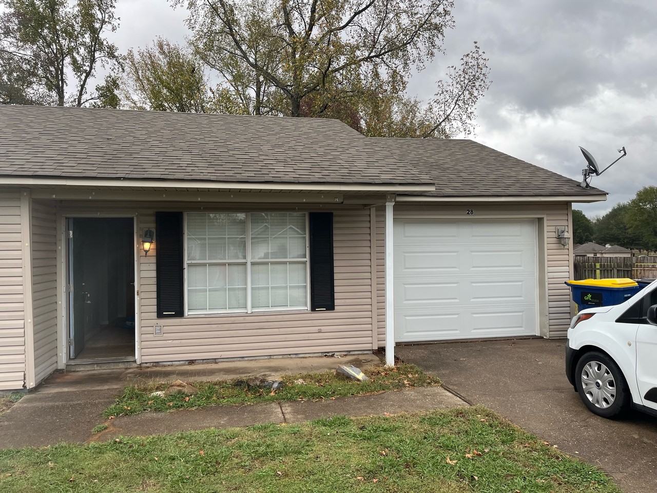 28 Park Cir #1 - Photo 2 of 13