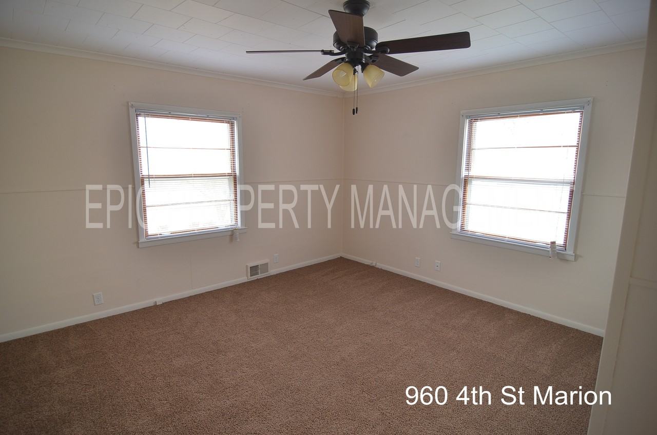 960 4th St Uppr - Photo 4 of 9