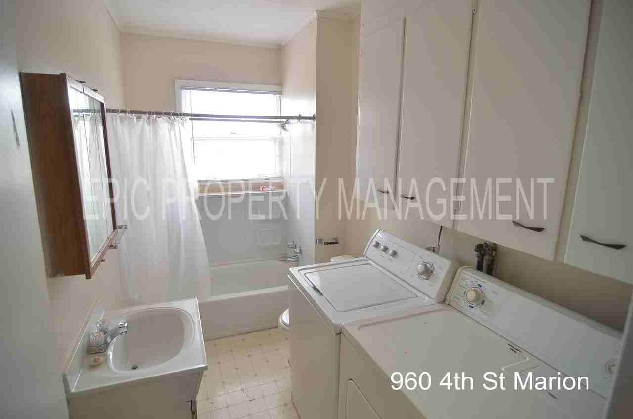 960 4th St Uppr - Photo 5 of 9