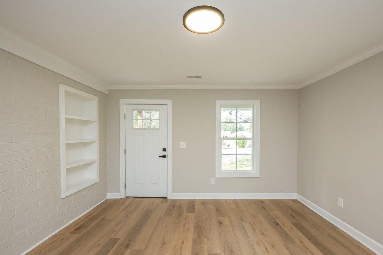 1106 Morningside Dr - Photo 7 of 30