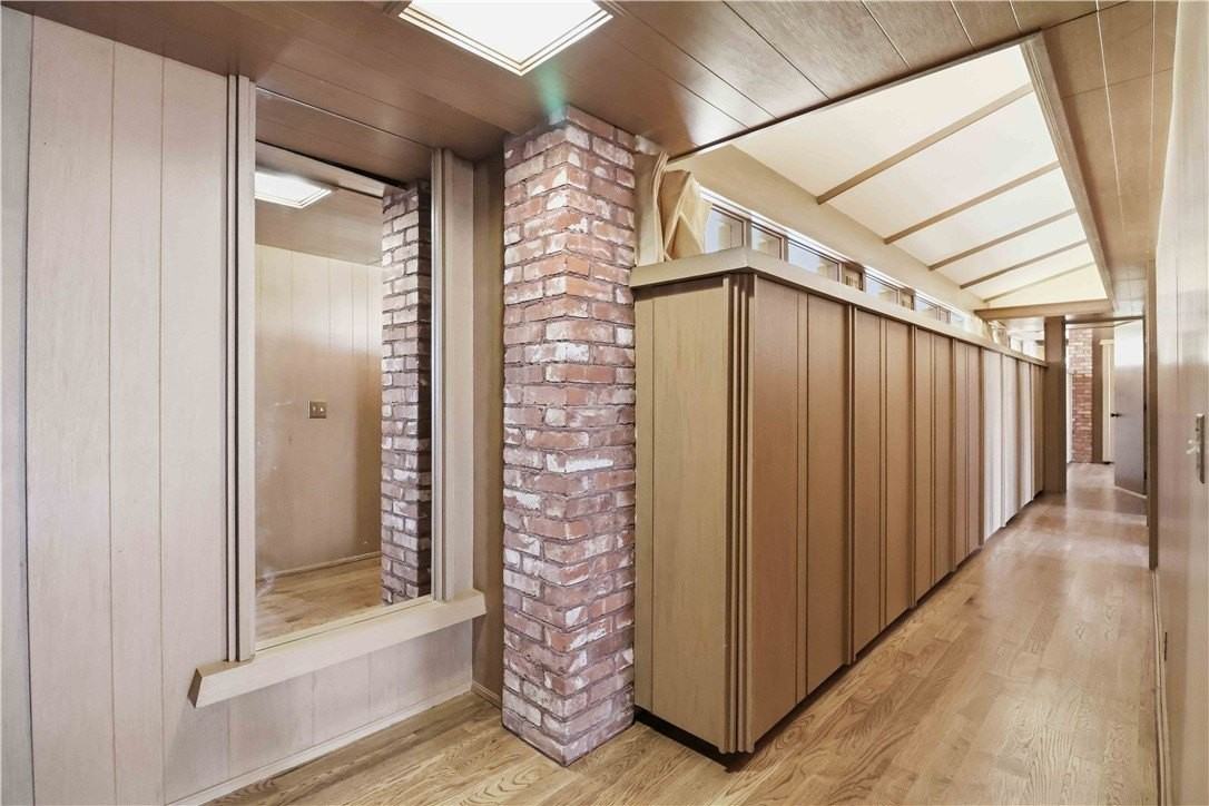 951 N Pembroke Rd - Photo 6 of 49