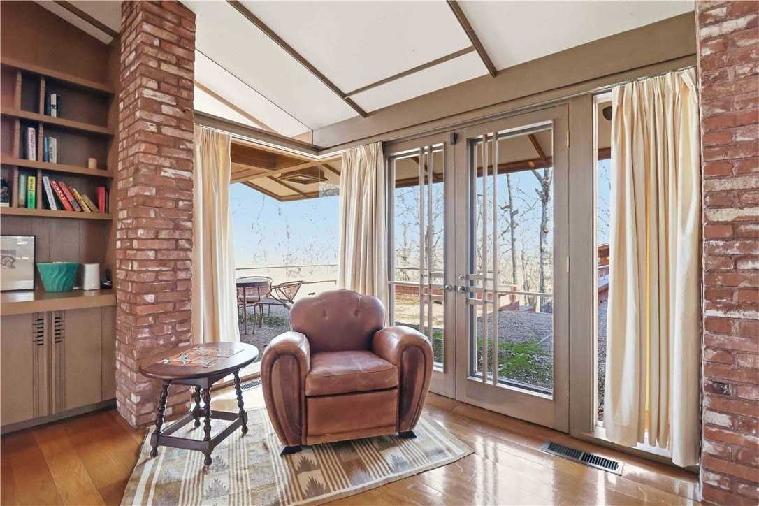 951 N Pembroke Rd - Photo 3 of 49