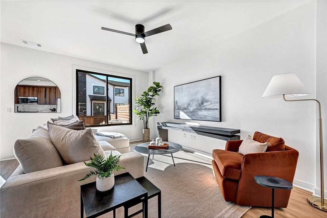 1110 Emilia Ave - Photo 4 of 35